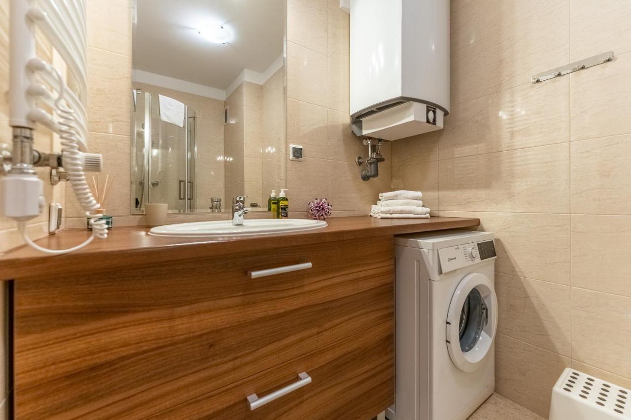 Aqua Marina Plaza-Basen Lägenhet Miedzyzdroje Exteriör bild
